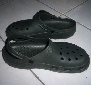 Crocs shoe support foot